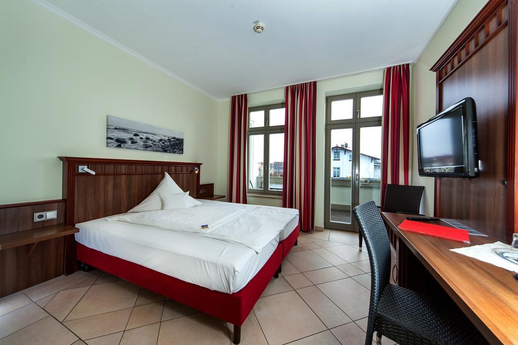 Waldhotel Граль-Мюриц Экстерьер фото